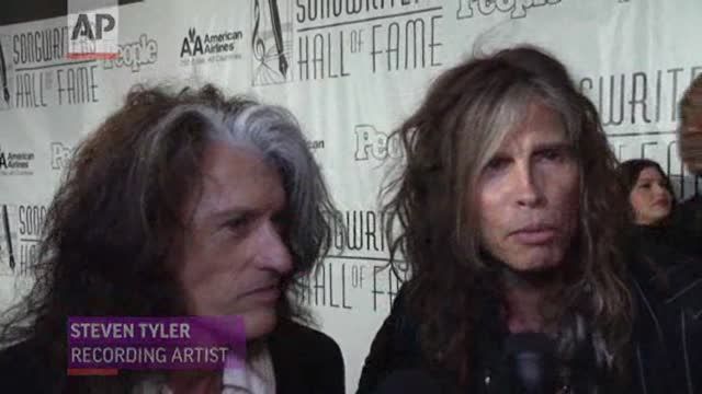 News video: Steven Tyler, Joe Perry on Award, Tour, 'Idol'